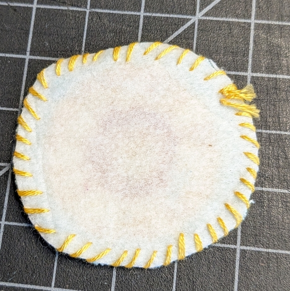 *free w/ 15$ bundle* Custom Sunflower Iron on Patch - Picture 3 of 3